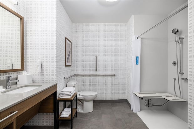 Images Hampton Inn & Suites Moline-Quad City Int'l Aprt