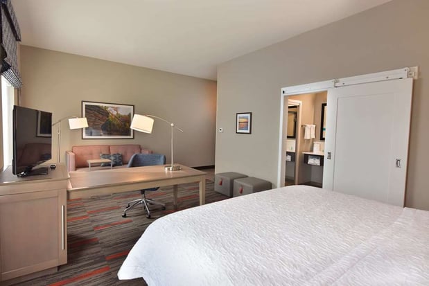 Images Hampton Inn & Suites at Wisconsin Dells Lake Delton