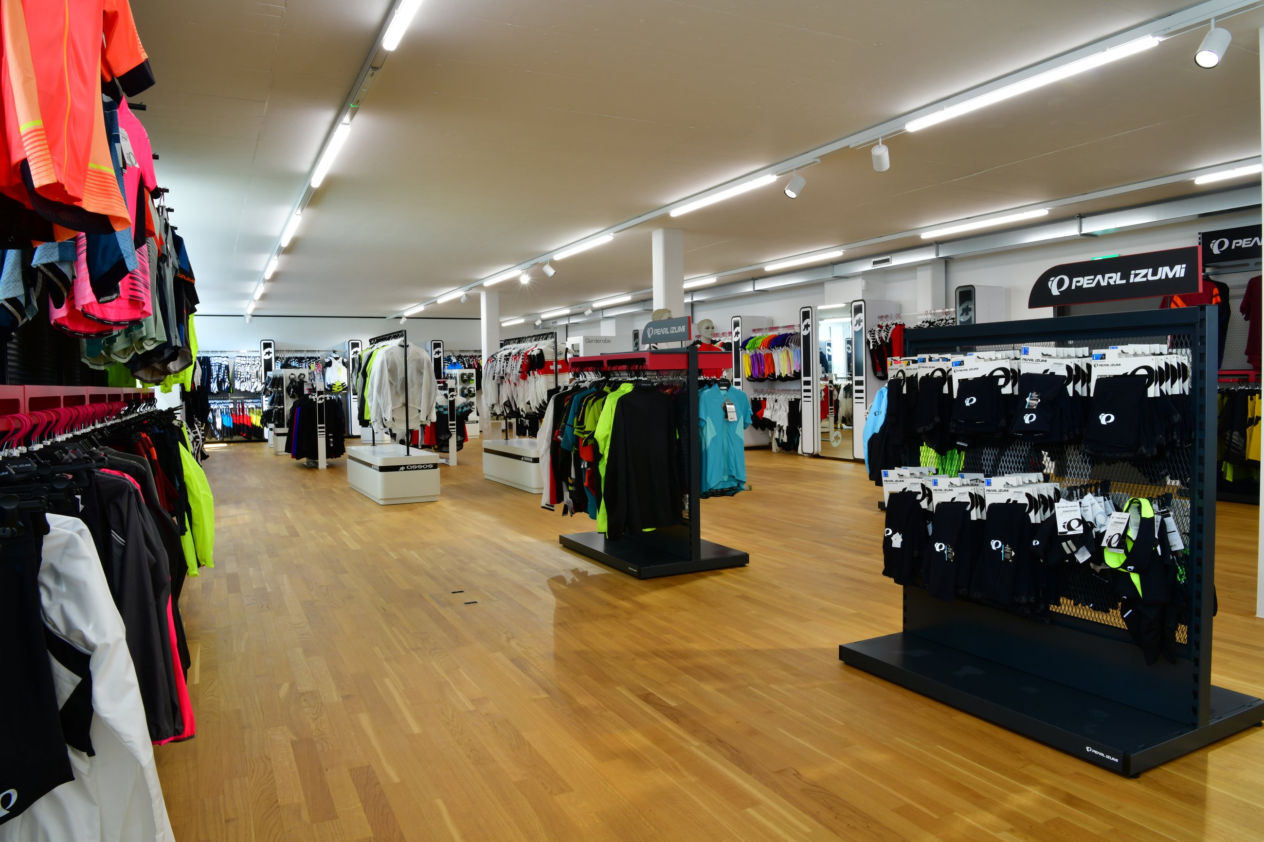 ProShop Uster, Loren-Allee 20 in Uster