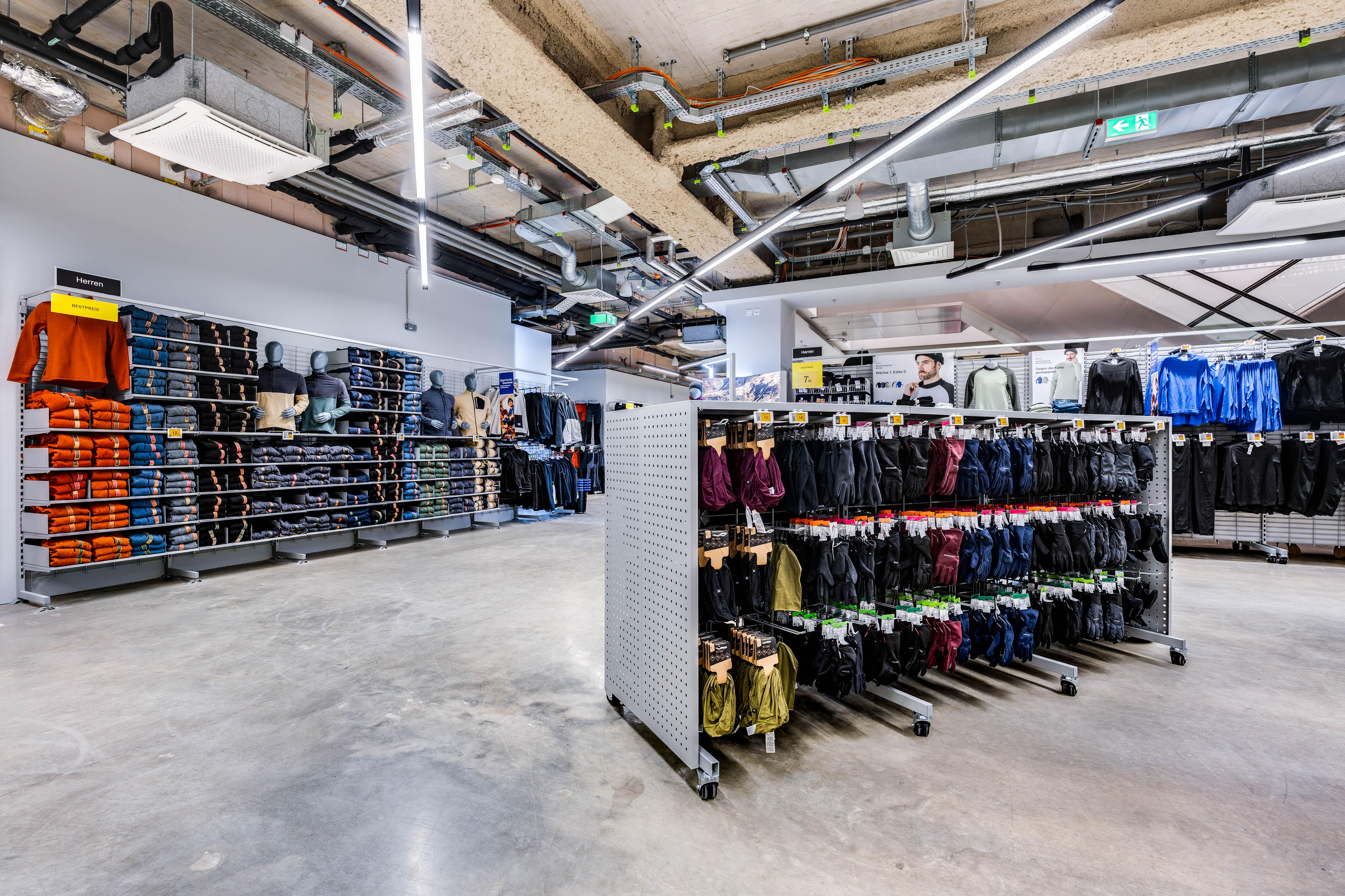 Bilder DECATHLON Nürnberg im WÖHRL