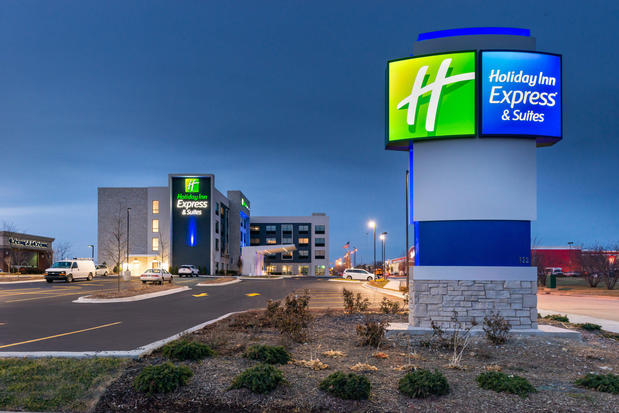 Images Holiday Inn Express & Suites Romeoville - Joliet North by IHG