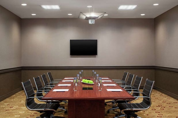 Images DoubleTree by Hilton Hotel Newark Airport