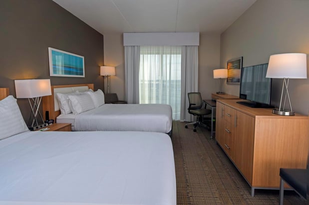 Images Holiday Inn Cincinnati N - West Chester by IHG