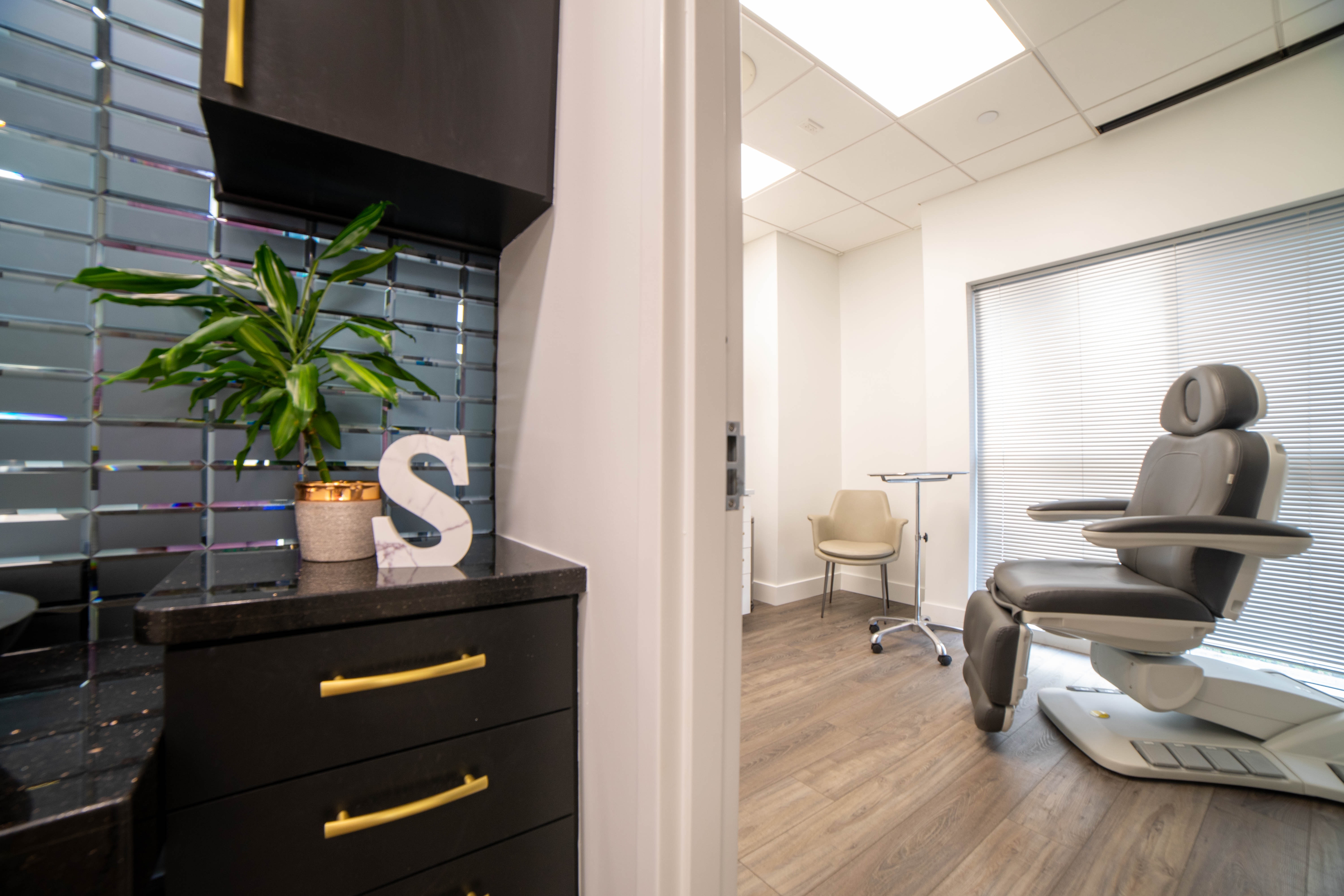 Interior of SynergyMD Plastic Surgery | Tampa, FL