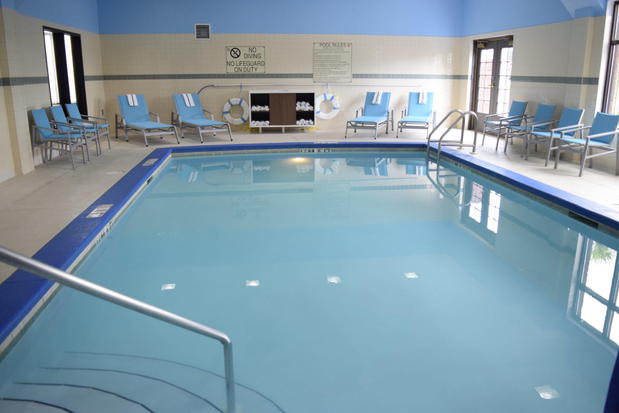 Images Holiday Inn Express & Suites Pensacola W I-10 by IHG