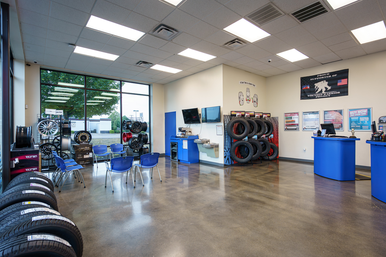 Tire Discounters on 3701 S Hamilton Rd in Groveport