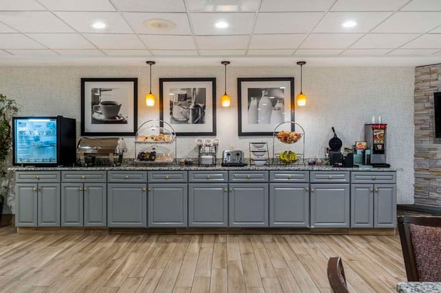 Images Best Western Plus New England Inn & Suites
