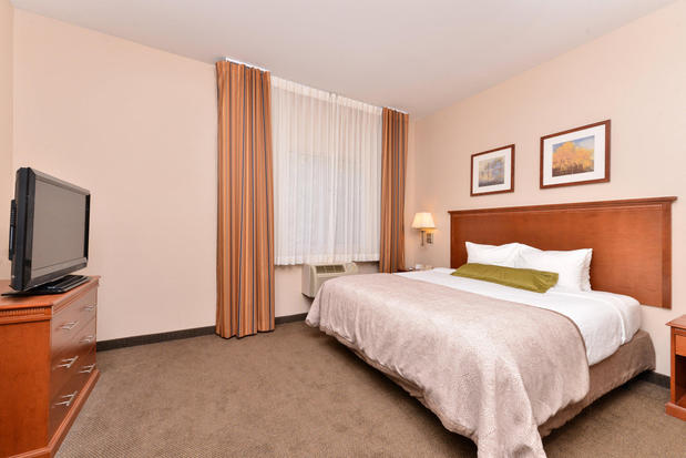 Images Candlewood Suites San Diego, an IHG Hotel