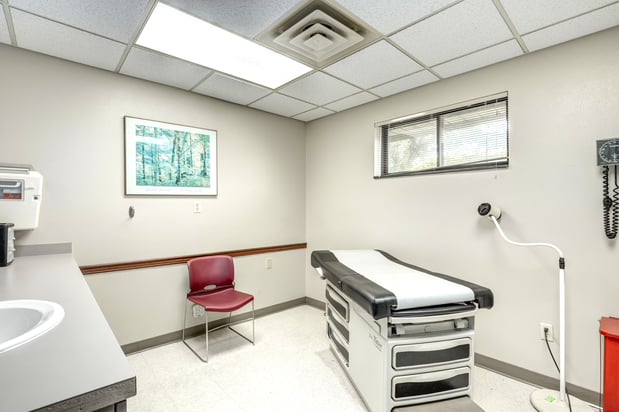 Images CareFirst Urgent Care - Springdale