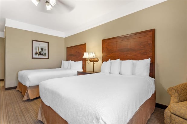 Images Best Western Plus Monica Royale Inn & Suites
