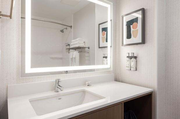 Images Holiday Inn & Suites Monterey Park - Los Angeles by IHG