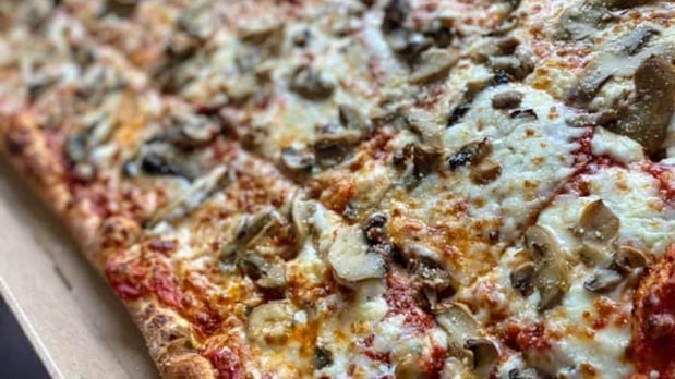 Images Fox's Pizza Den