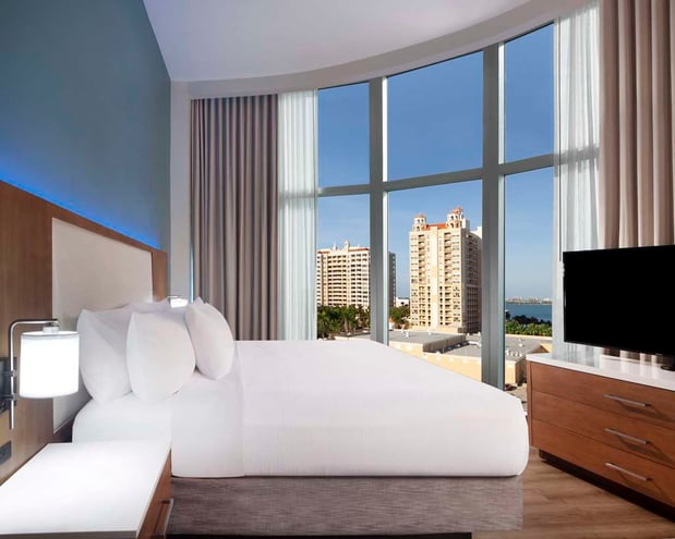 Images Embassy Suites by Hilton Sarasota