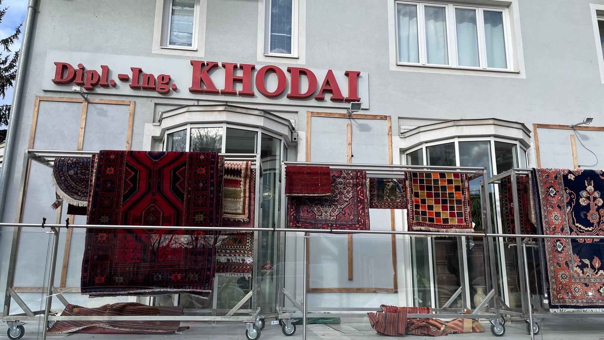 Bild 19 von Teppiche Dipl. Ing. Khodai GmbH - Teppichreinigung