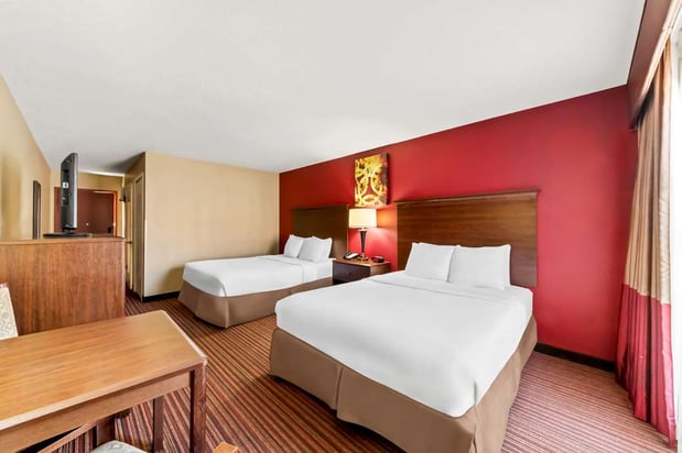 Images SureStay Plus by Best Western San Antonio Fiesta Inn