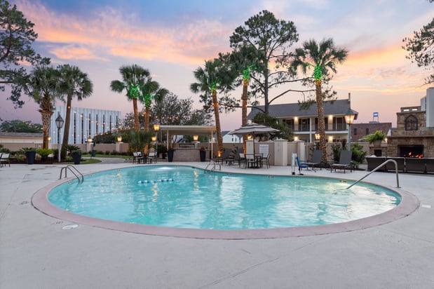 Images Crowne Plaza Executive Center Baton Rouge by IHG