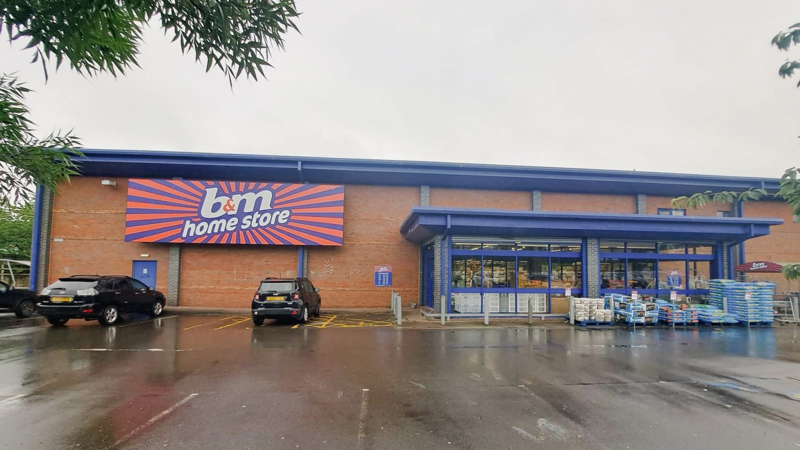 Images B&M Home Store with Garden Centre