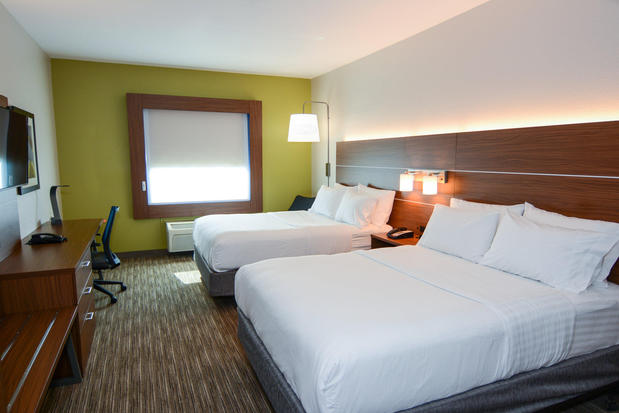 Images Holiday Inn Express & Suites New Boston, an IHG Hotel