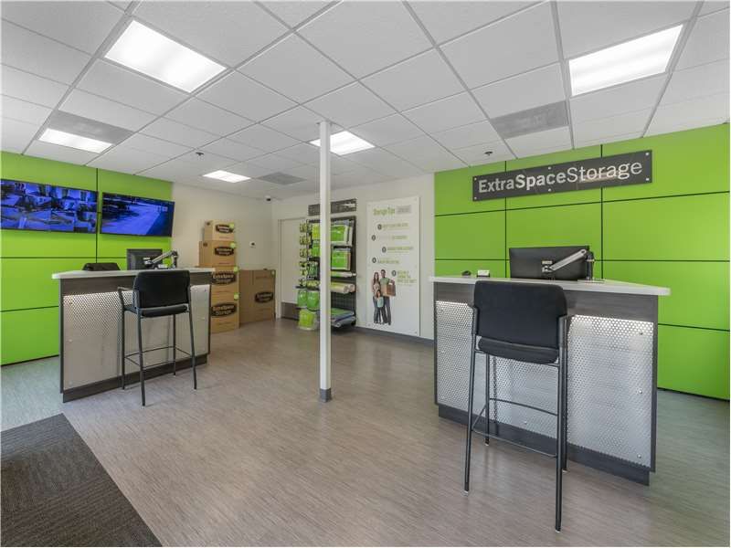 Office - Extra Space Storage at 2820 Hollywood Rd, Falls Church, VA 22043