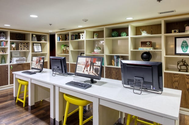 Images Holiday Inn & Suites Atlanta Airport-North by IHG