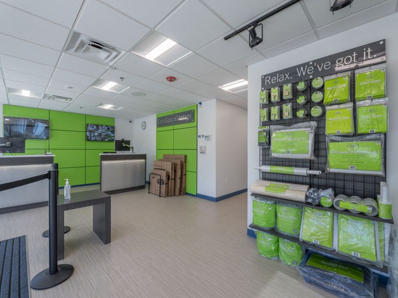 Images Extra Space Storage