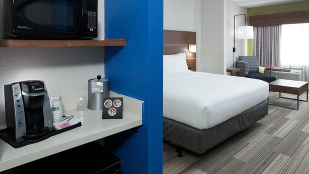 Images Holiday Inn Express & Suites Orlando at Seaworld by IHG