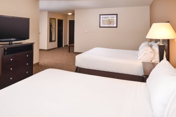 Images Holiday Inn Express & Suites Wheeling by IHG
