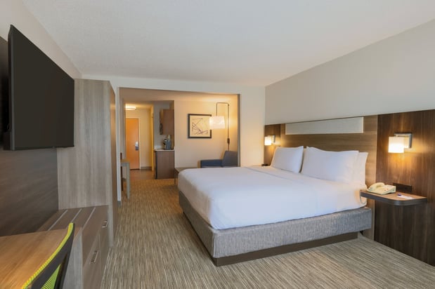 Images Holiday Inn Express & Suites Raleigh North - Wake Forest by IHG