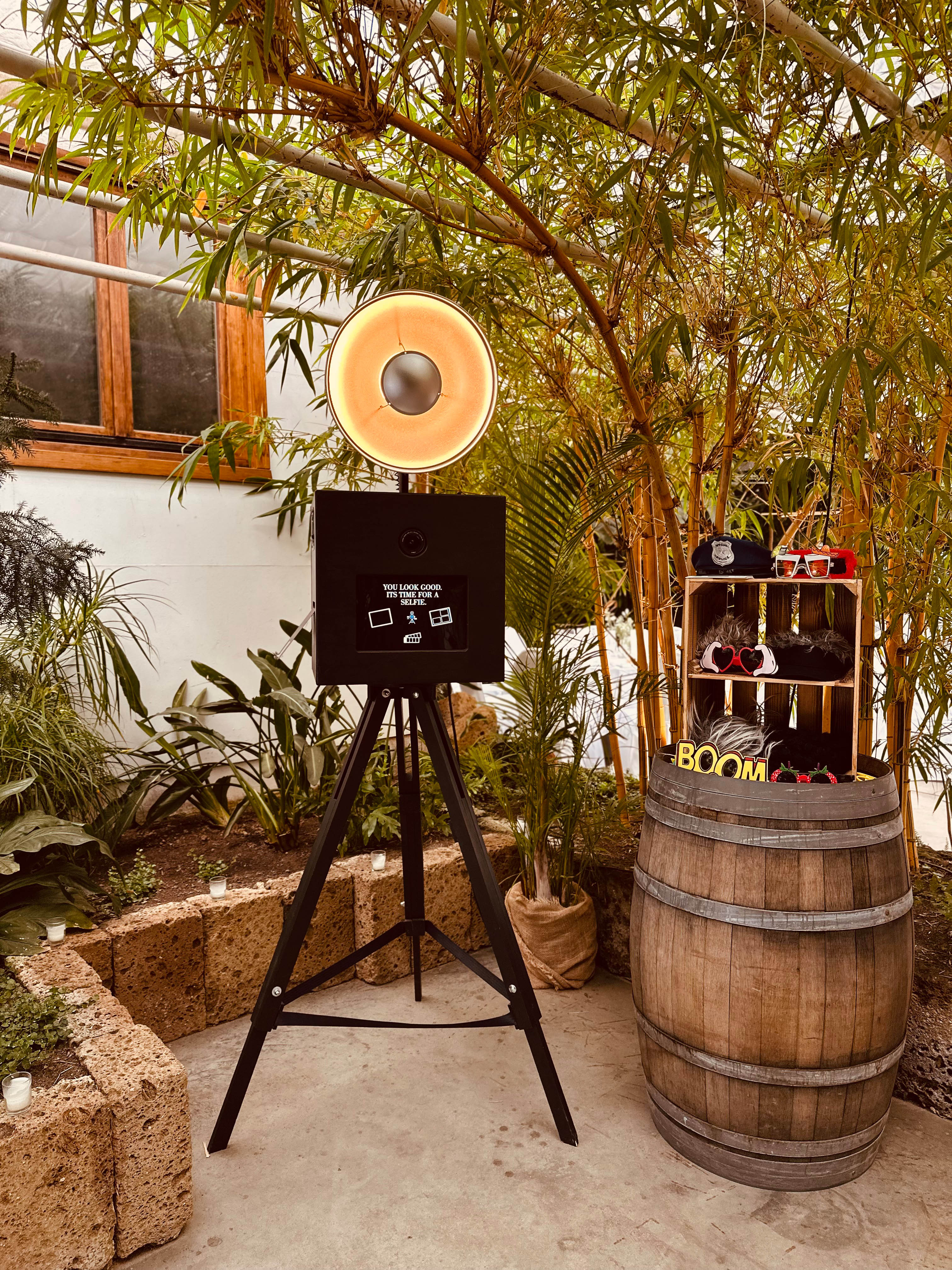 Die-Fotobox-0711, In den Akademiegärten 45 in Neuhausen