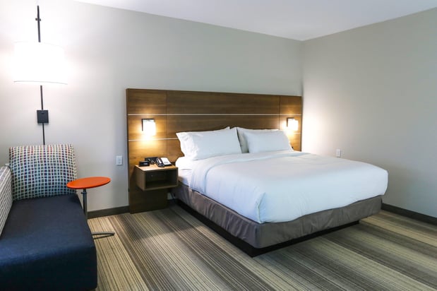 Images Holiday Inn Express & Suites Houston IAH - Beltway 8 by IHG