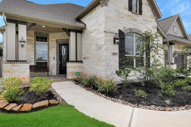 Images Ruth Stultz - Real Estate Agent