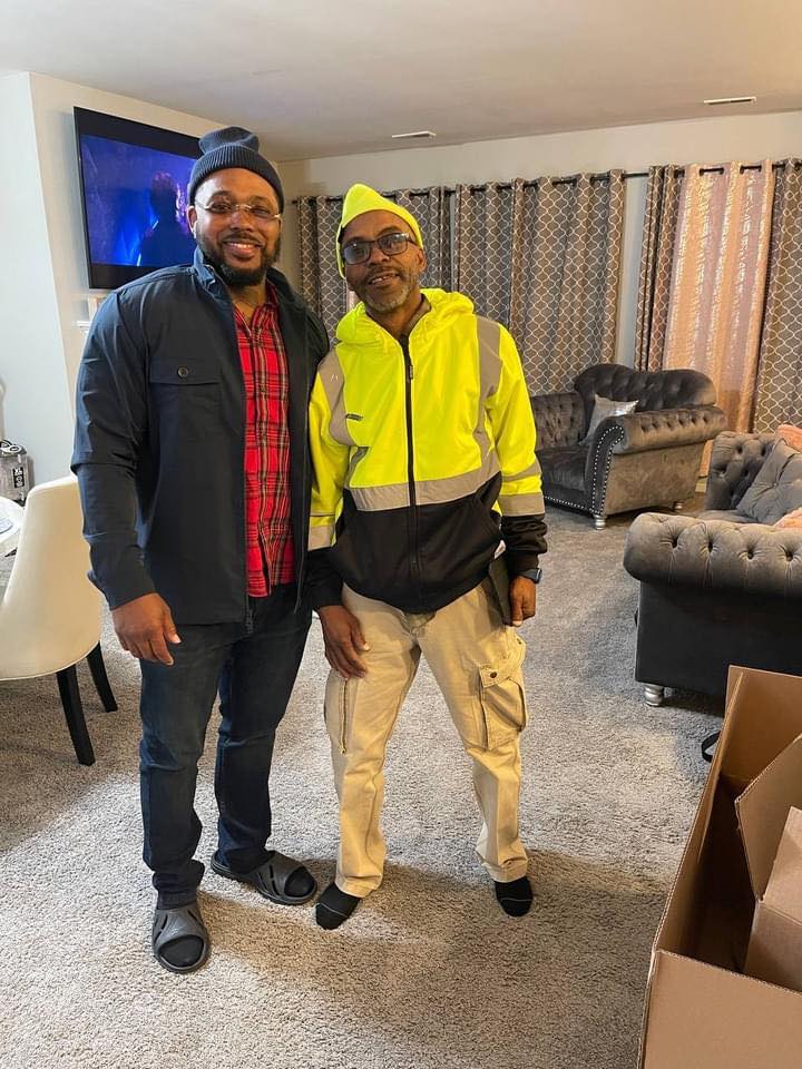 V & V HandyMen LLC Image