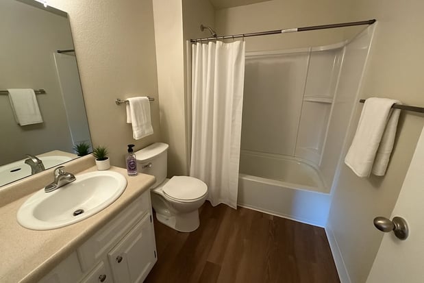 Images Emerald Pointe