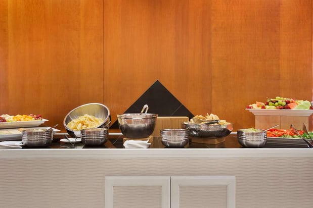 Images Embassy Suites by Hilton Newark Wilmington South