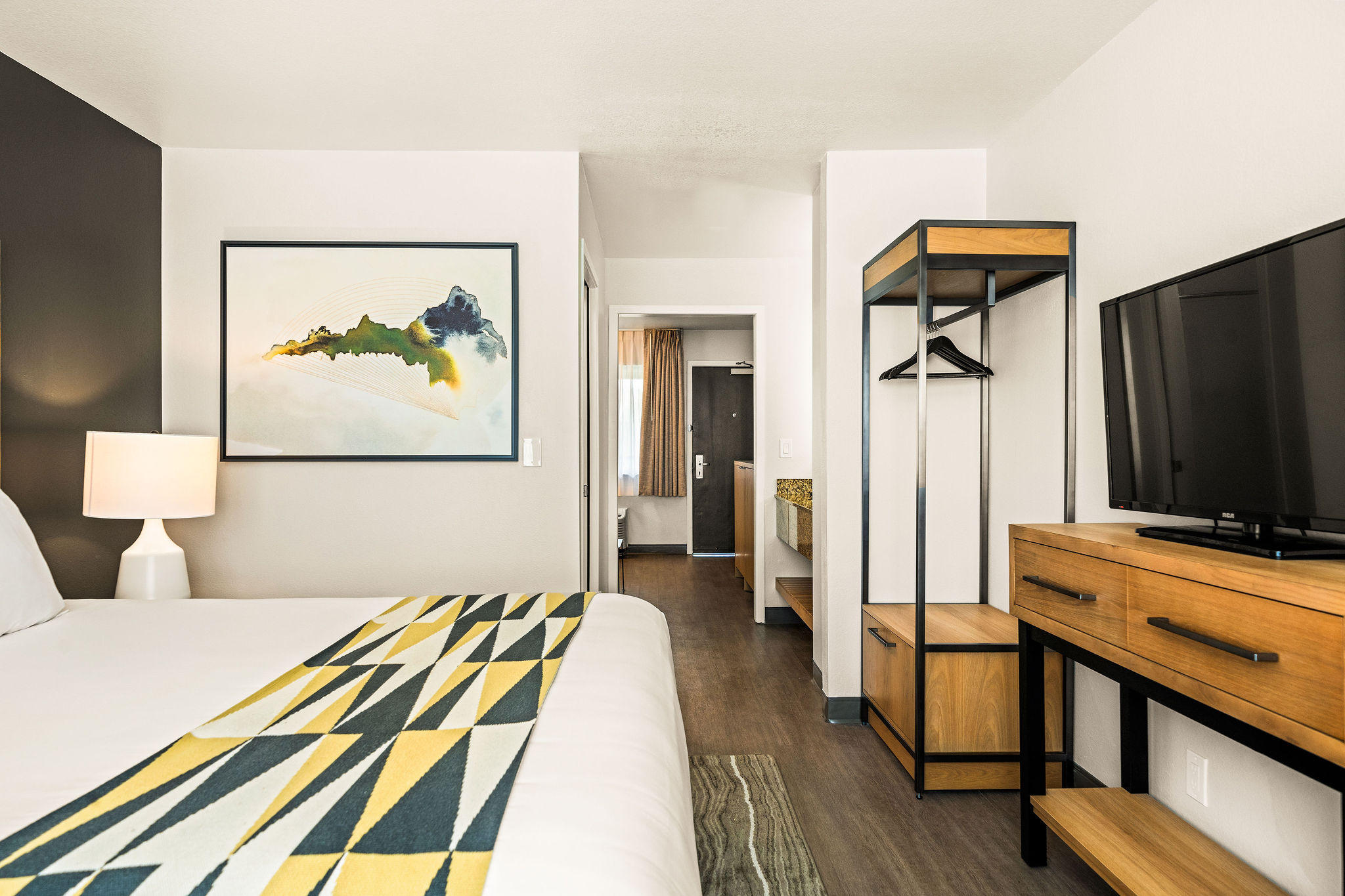 Oxford Suites Redding Guestrooms