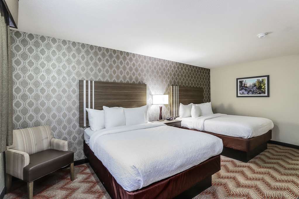 2 Queen Room