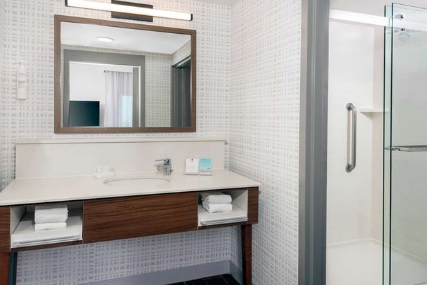 Images Hampton Inn & Suites Clearwater Beach