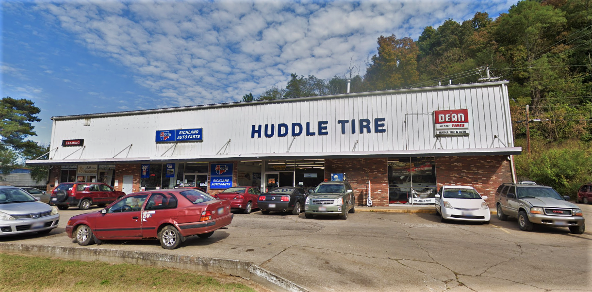 Huddle Tire Discounters on 482 Richland Avenue in Athens