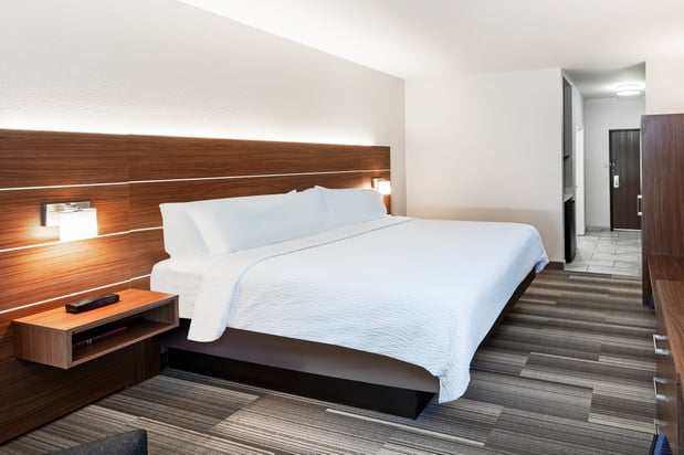 Images Holiday Inn Express & Suites del Rio by IHG