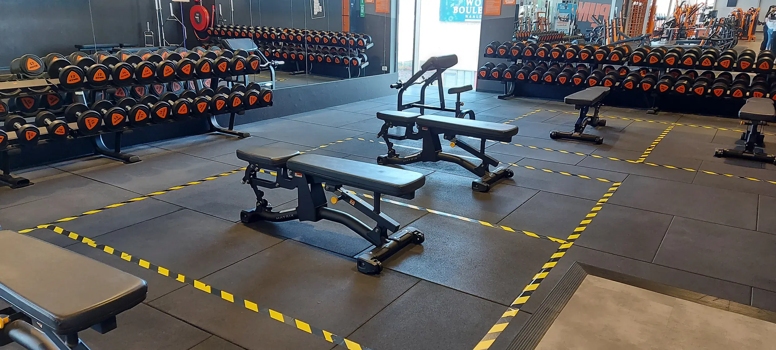 Foto's Basic-Fit 24/7