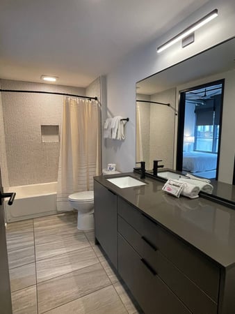 Images De-Luxe Cleaning Services, INC