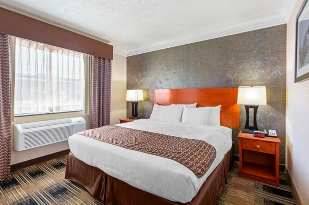 Images Best Western The Inn at Rochester Airport