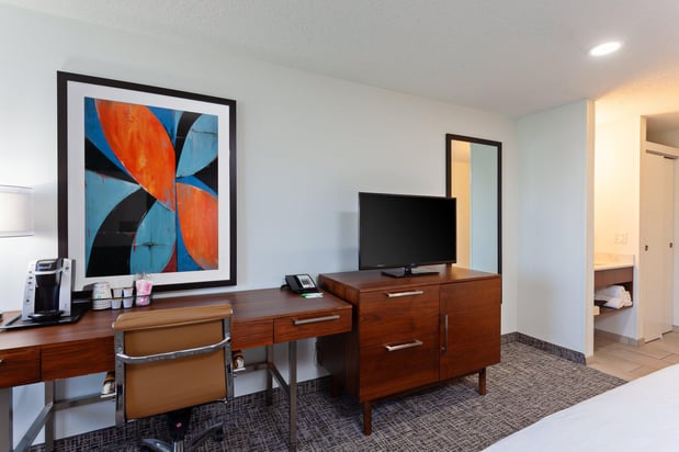 Images Holiday Inn & Suites San Mateo-San Francisco SFO by IHG