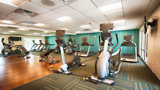 Images Holiday Inn Express & Suites Houston SW - Galleria Area by IHG
