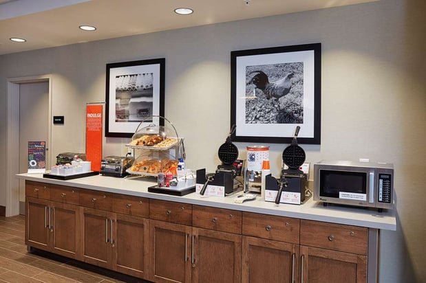 Images Hampton Inn & Suites Sacramento at CSUS