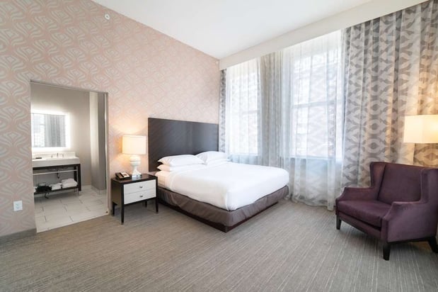 Images Embassy Suites by Hilton Louisville Downtown