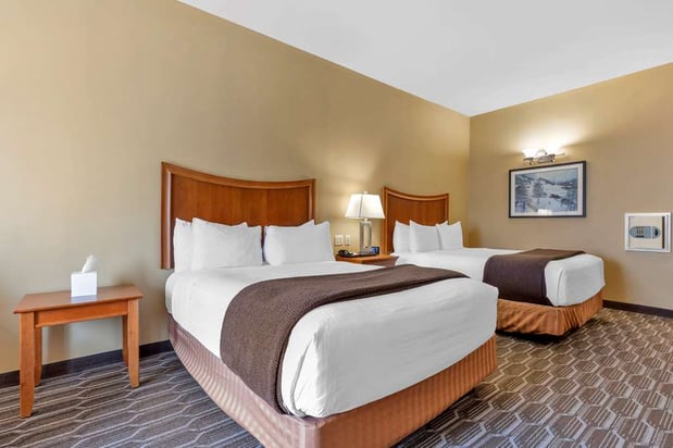 Images Best Western Plus Swiss Chalet Hotel & Suites