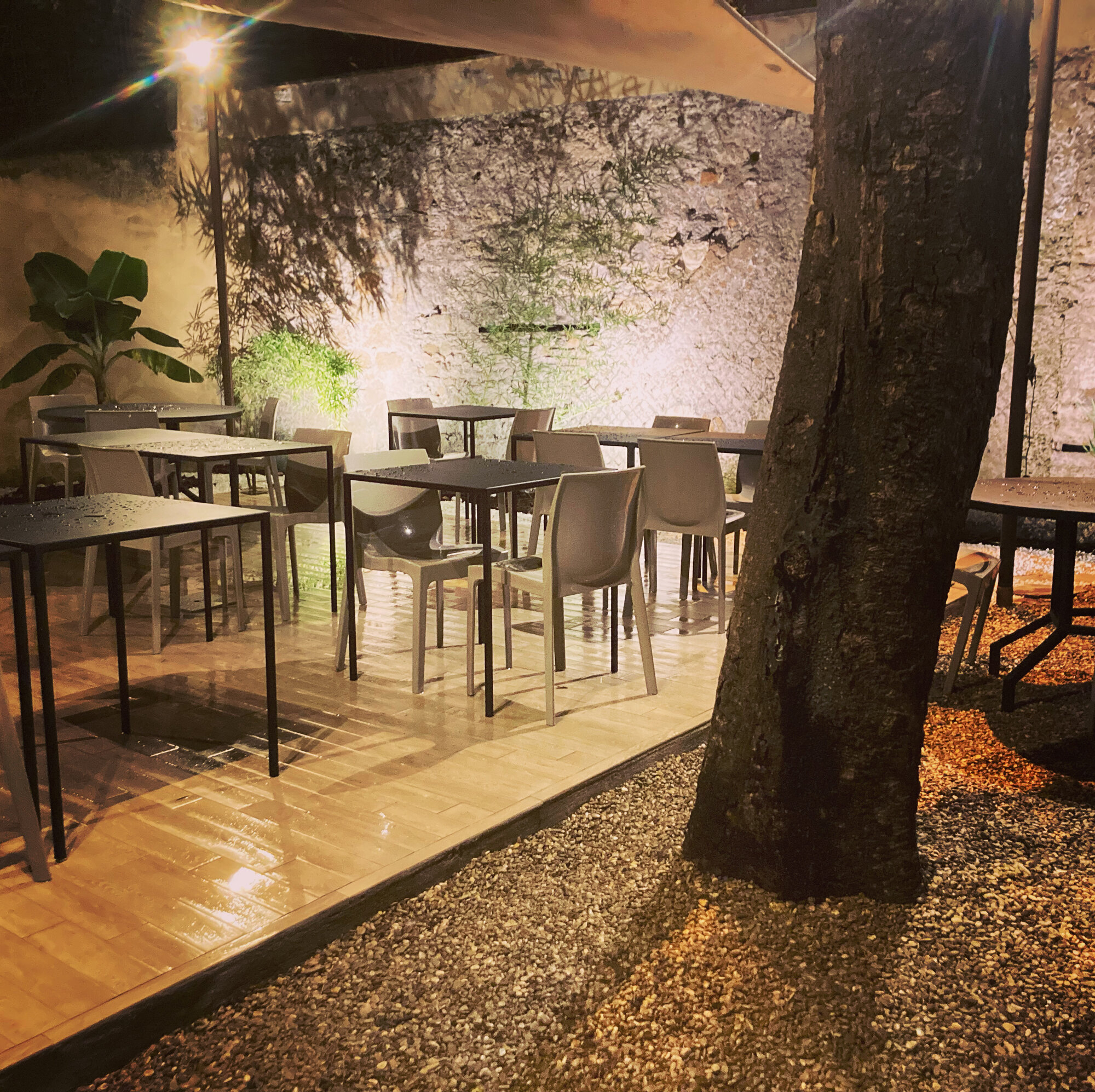Matermatuta “books & food”