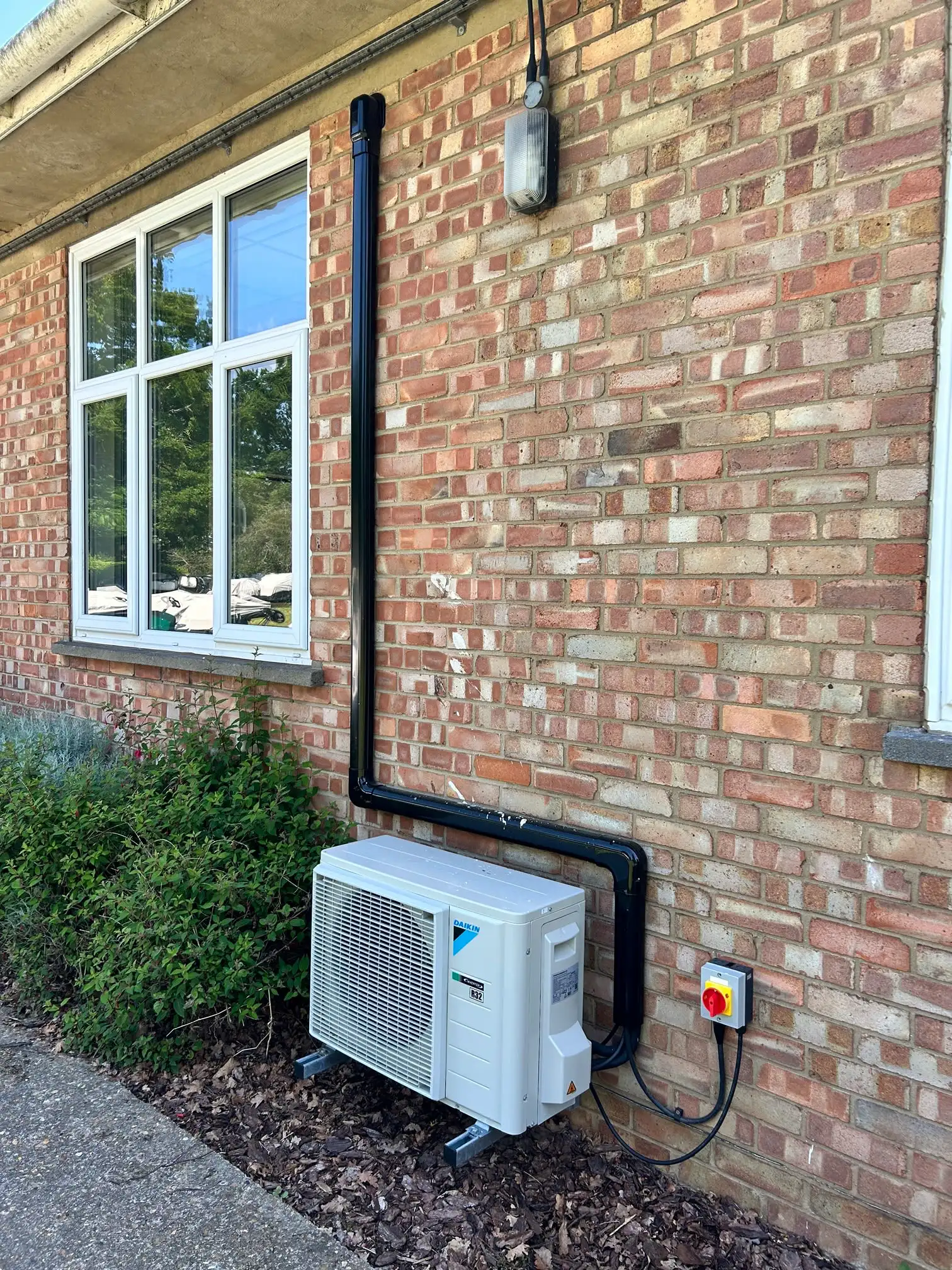 Images Breeze Air Conditioning & Refrigeration Ltd