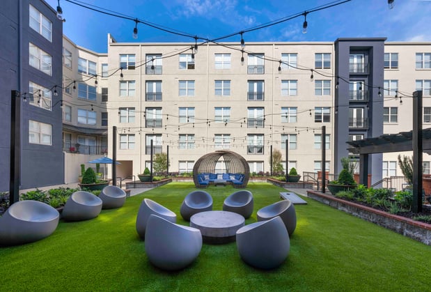 Images MAA Buckhead
